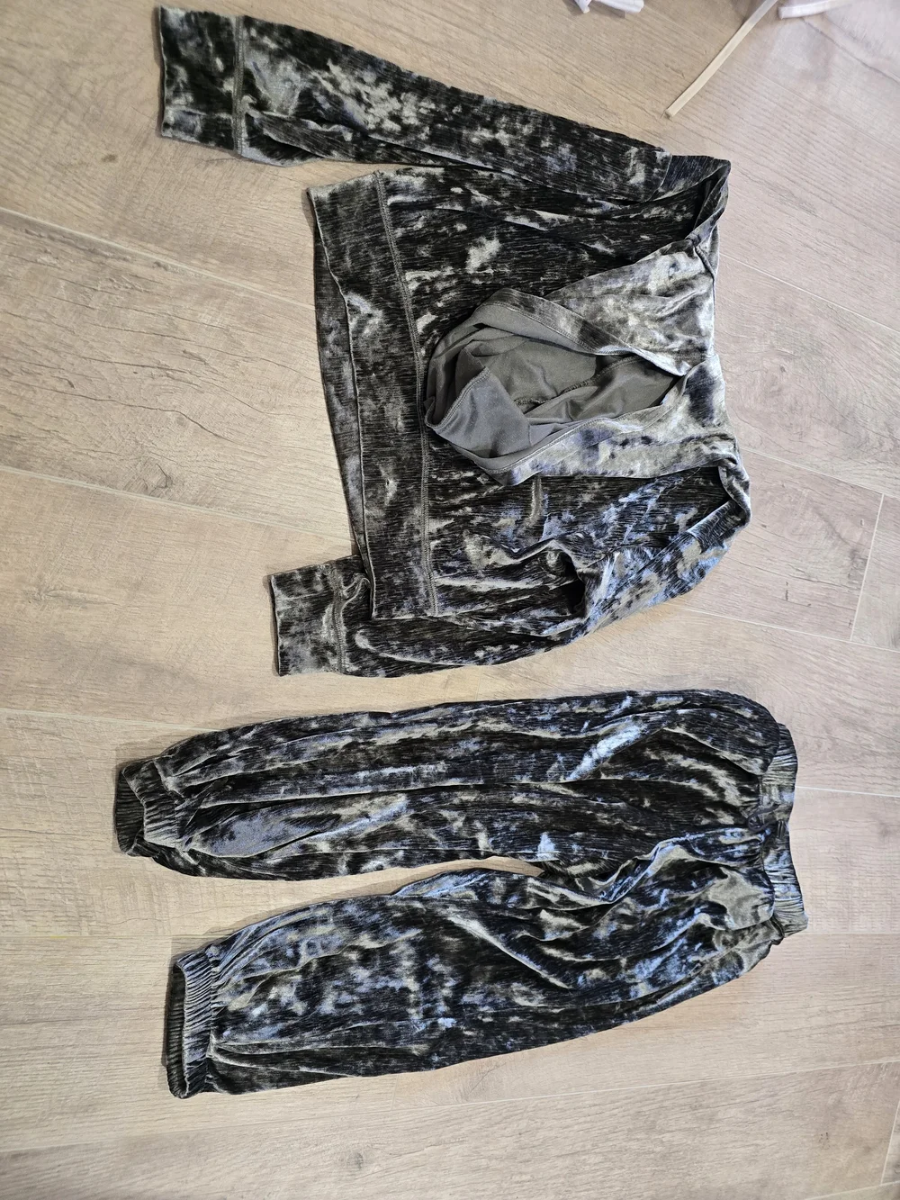 GAP two piece